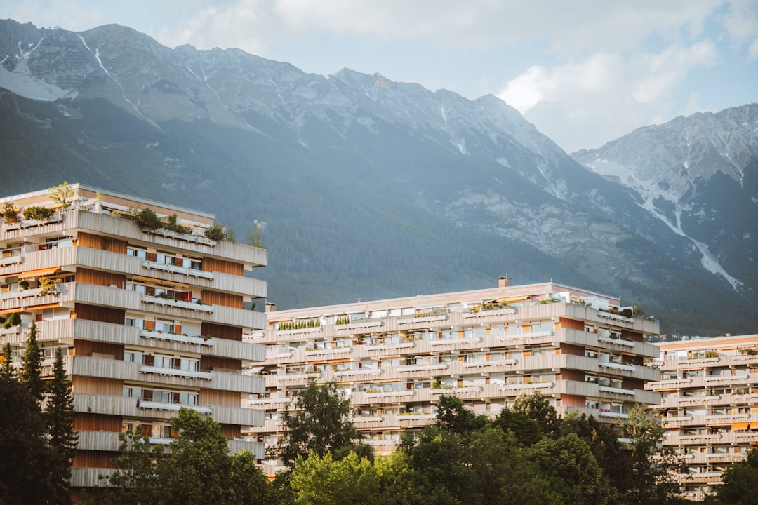 Alquiler Piso Camp Nou: Encuentra Tu Vivienda Ideal En Les Corts