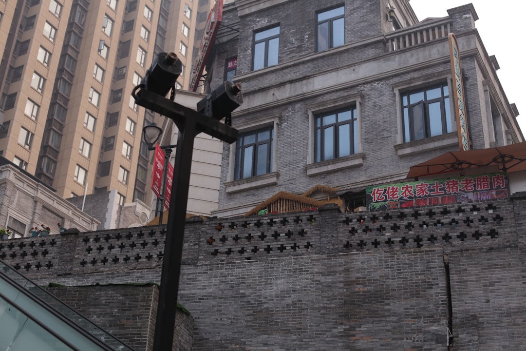 Alquiler Piso Exterior Barcelona: Encuentra Tu Hogar Ideal Con Luz Natural Y Vistas Despejadas